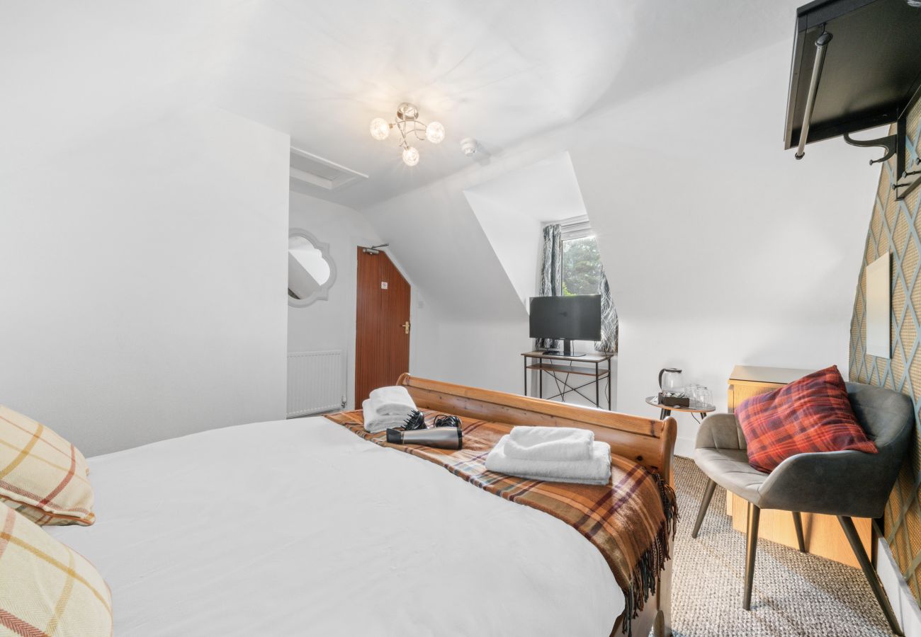 Rent by room in Inverness - Cloudhowe Cottage Guest House -  Room 4 