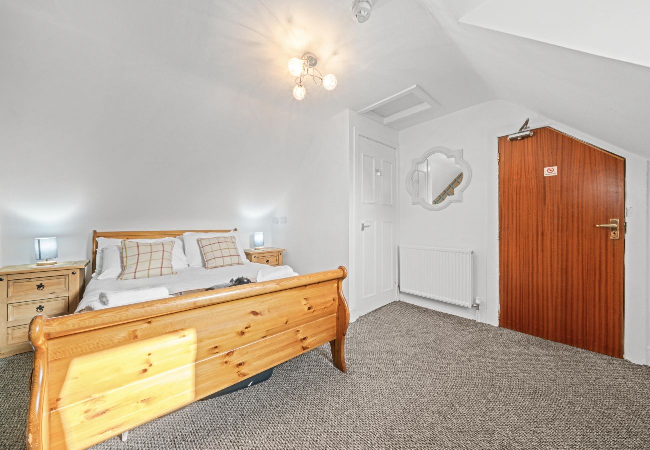 Rent by room in Inverness - Cloudhowe Cottage Guest House -  Room 4 
