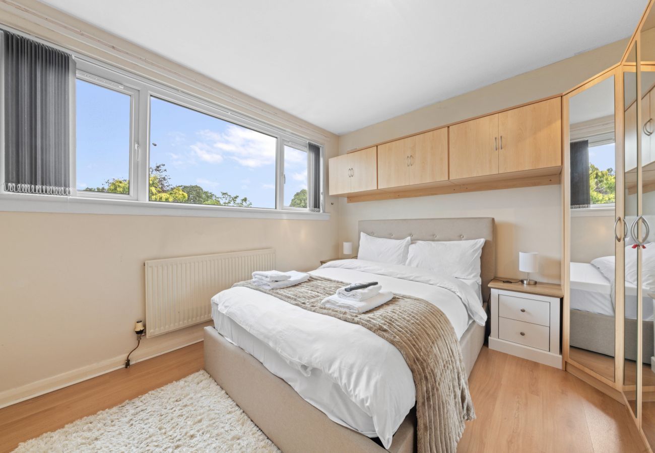 House in Edinburgh - Strathalmond 4 Bedroom House - Edinburgh