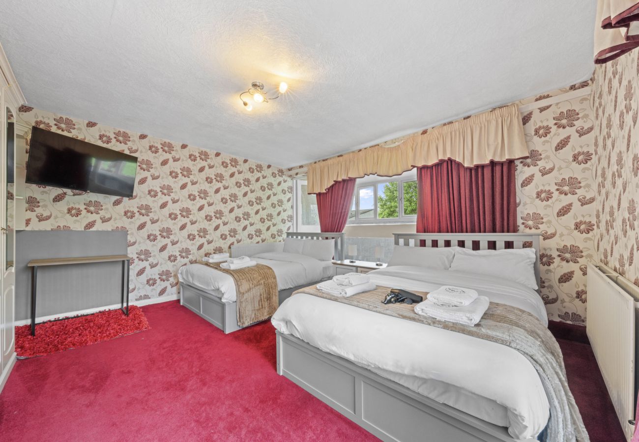 House in Edinburgh - Strathalmond 4 Bedroom House - Edinburgh