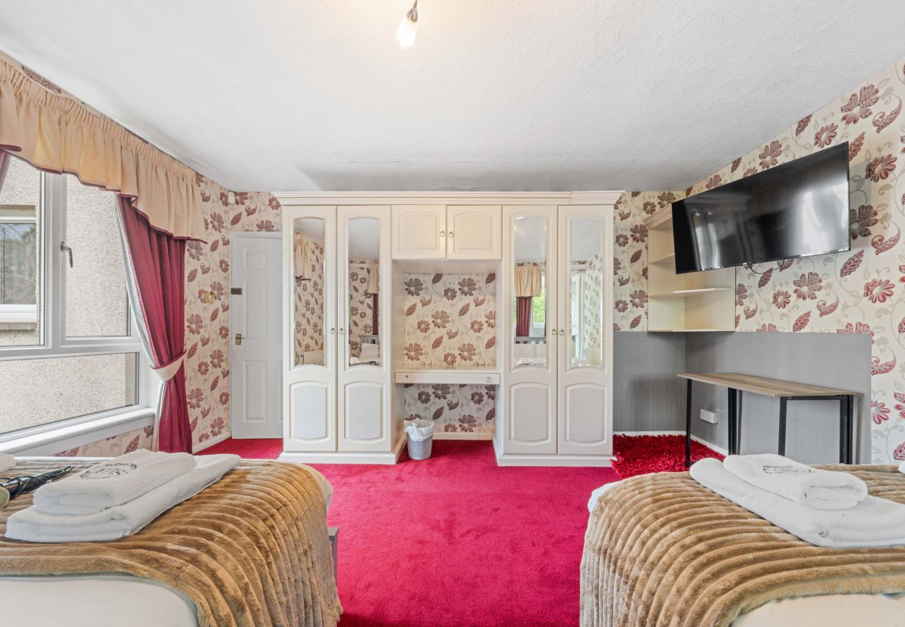 House in Edinburgh - Strathalmond 4 Bedroom House - Edinburgh