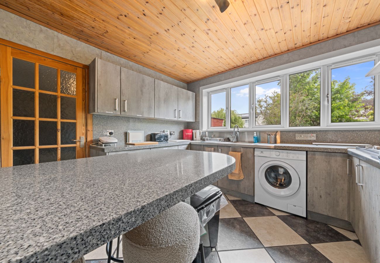 House in Edinburgh - Strathalmond 4 Bedroom House - Edinburgh