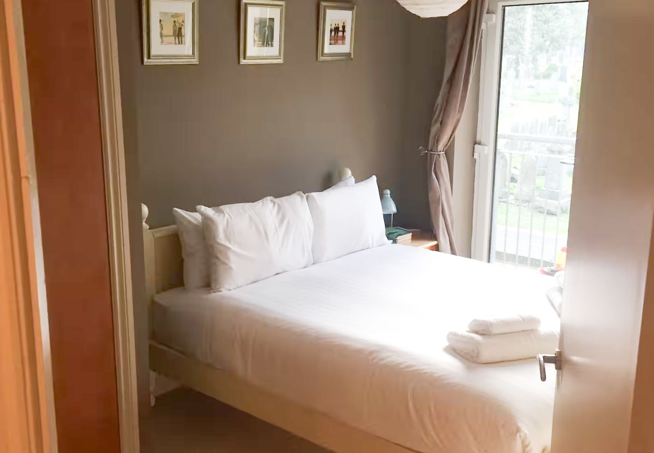 Apartment in Edinburgh - Pilrig Heights 2 Bedroom Apartment - Edinburgh 