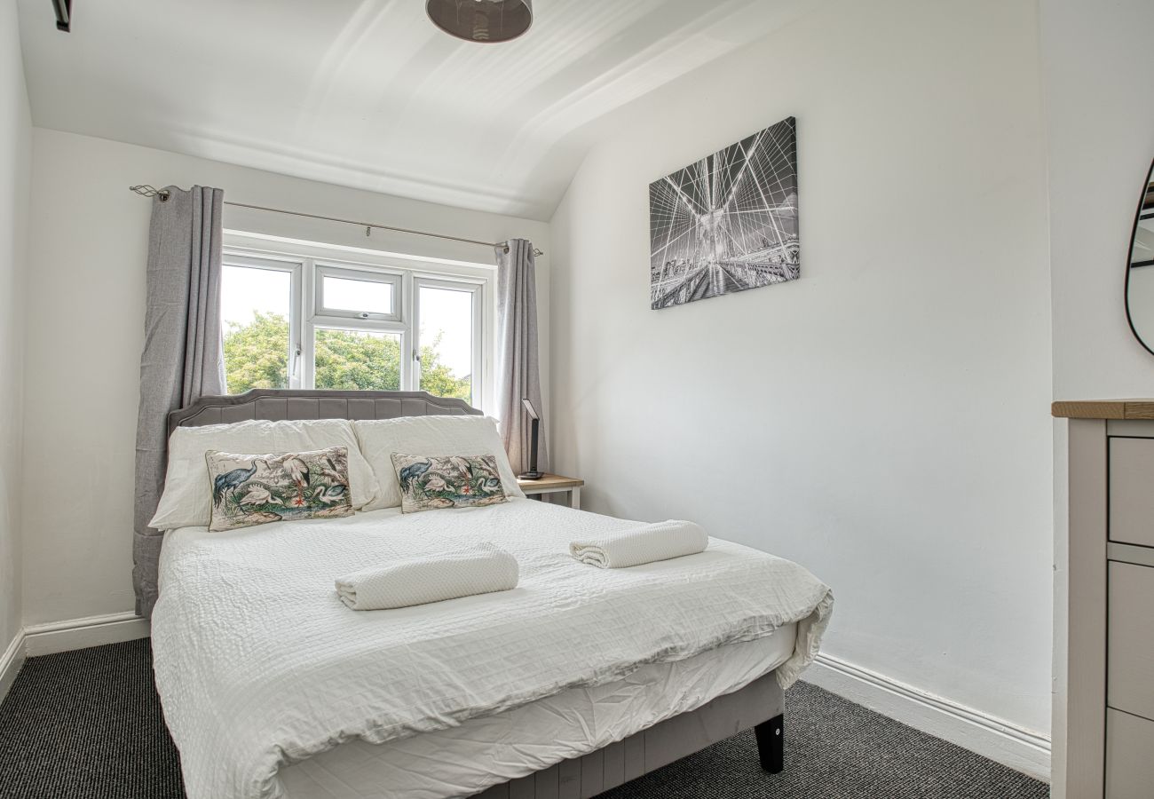 House in Bristol -  Crediton Cosy 3 Bedroom House - Bristol 	