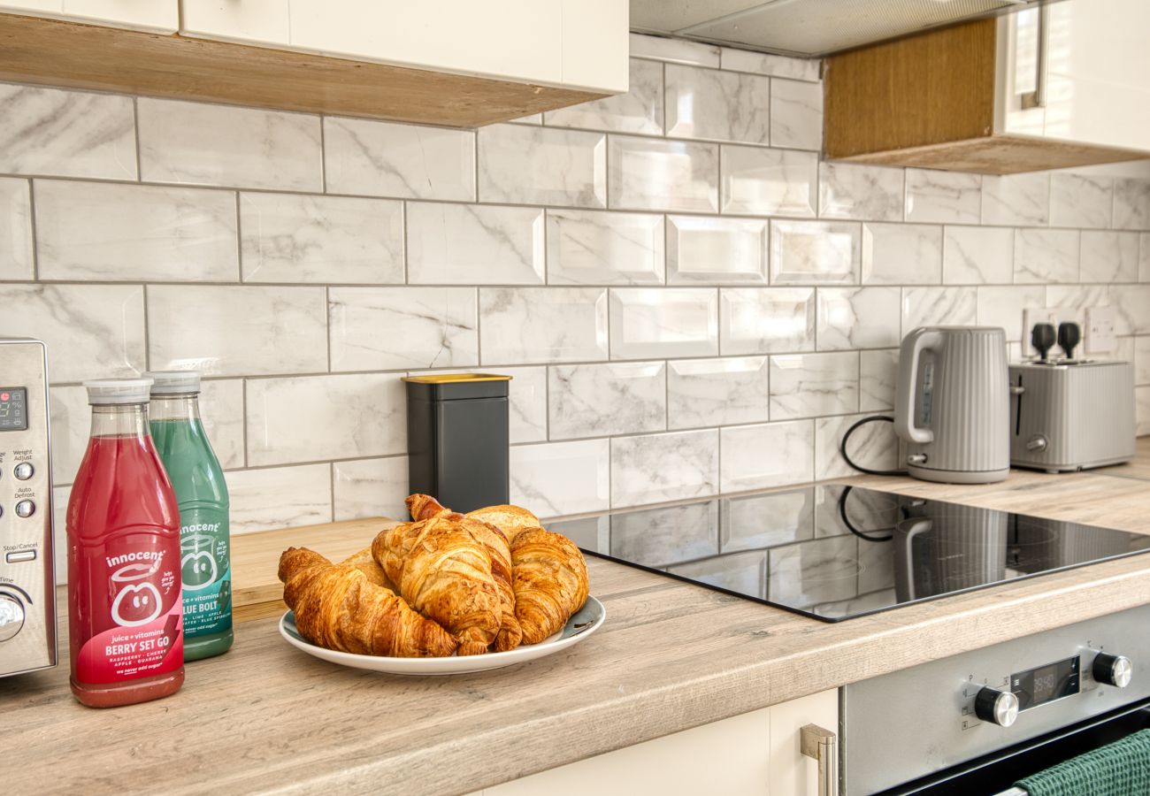 House in Bristol -  Crediton Cosy 3 Bedroom House - Bristol 	