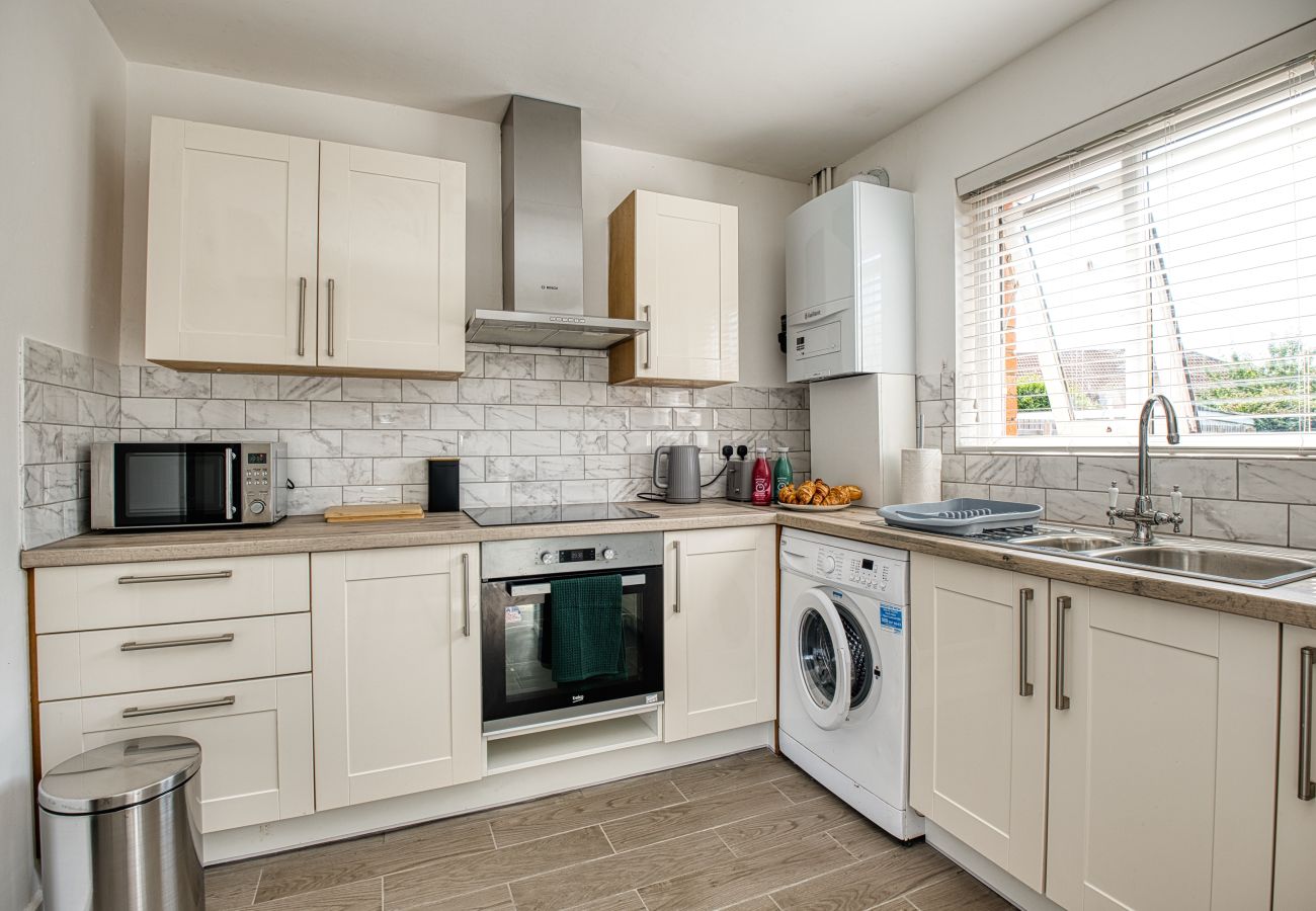 House in Bristol -  Crediton Cosy 3 Bedroom House - Bristol 	